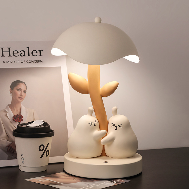 Creative decorative table lamp