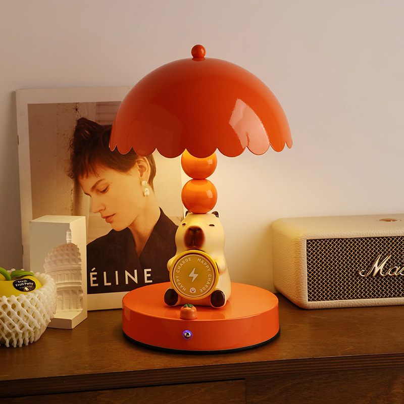 Creative decorative table lamp